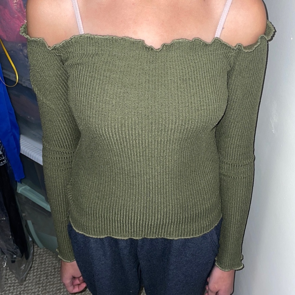 Off the shoulder ribbed long sleeve lettuce edges
